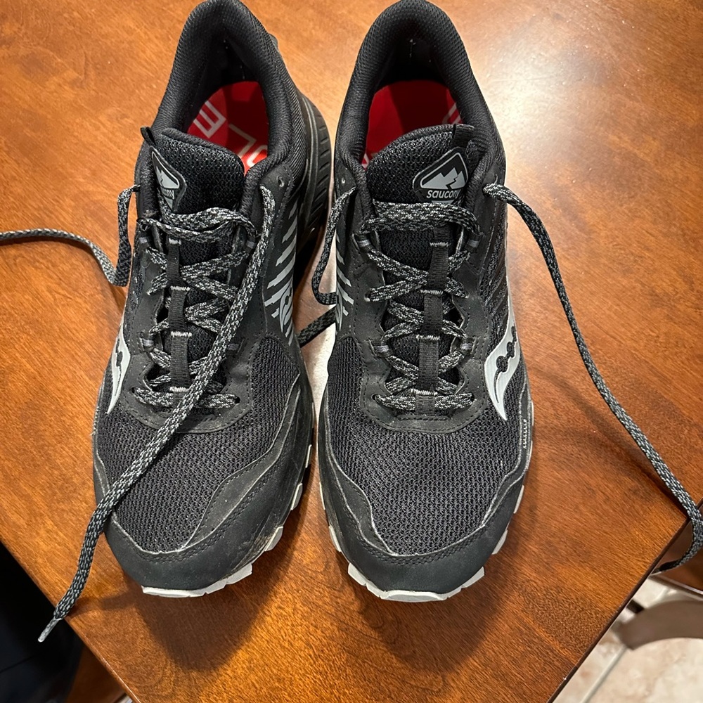 Mens 12.5 Saucony Excursion TR 15 shoes